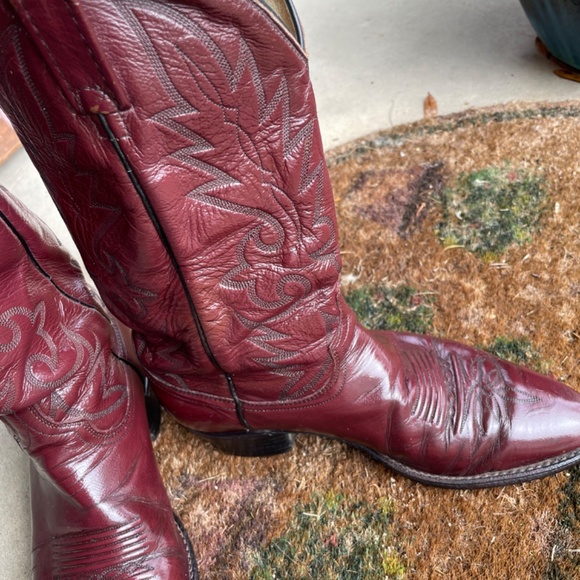 Classy Men’s Burgundy Western Boots main image 6